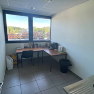 Bureau privé 8 m² 1 poste Location bureau Rue des Aulnes Champagne-au-Mont-d'Or 69410 - photo 4